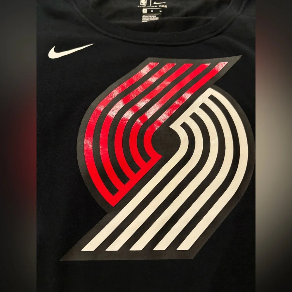 Nike Black NBA Portland Blazers Dri-FIT Athletic Cut Long Sleeve T-Shirt